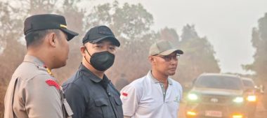 BUPATI KETAPANG TINJAU LOKASI KARHUTLA DI KENDAWANGAN, PASTIKAN PENANGANAN OPTIMAL
